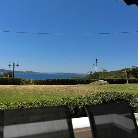 στην Ouranoupoli