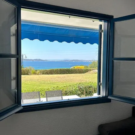 στην * Ouranoupoli